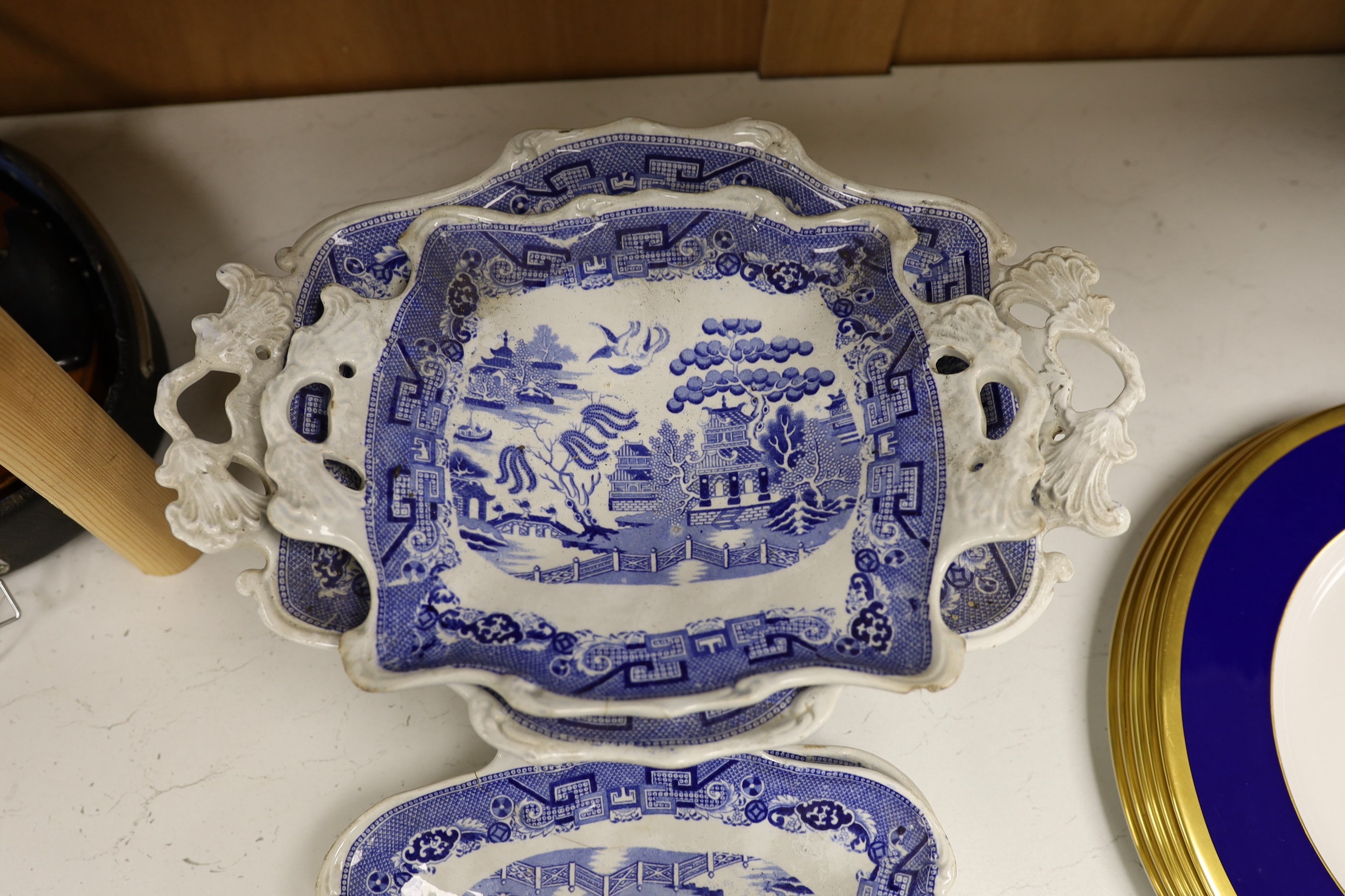 An early 19th century pearlware part dessert set - comport and three shaped dishes, comport 36cms wide